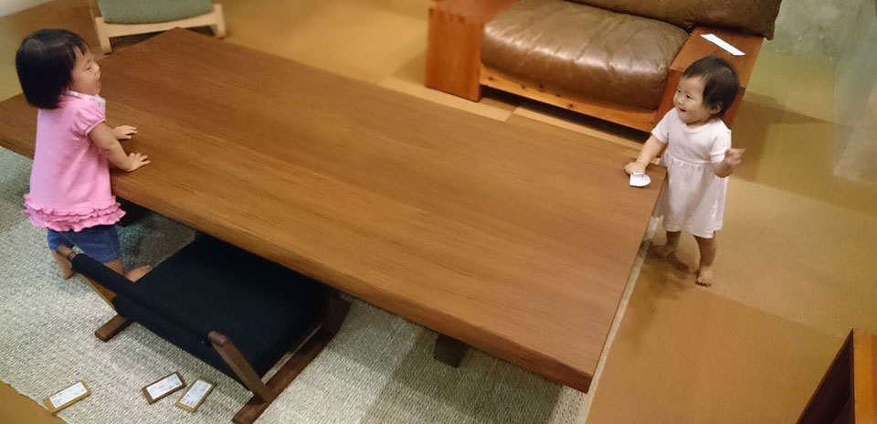 一枚板テーブルの魅力 | 大阪マルキン家具