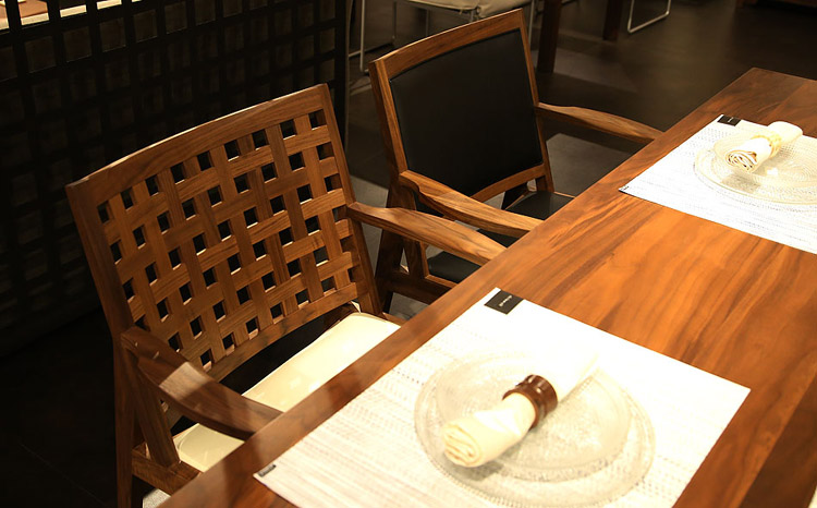 ダイニングチェア 低め おすすめの日本製 木製椅子を紹介 大阪 マルキン家具