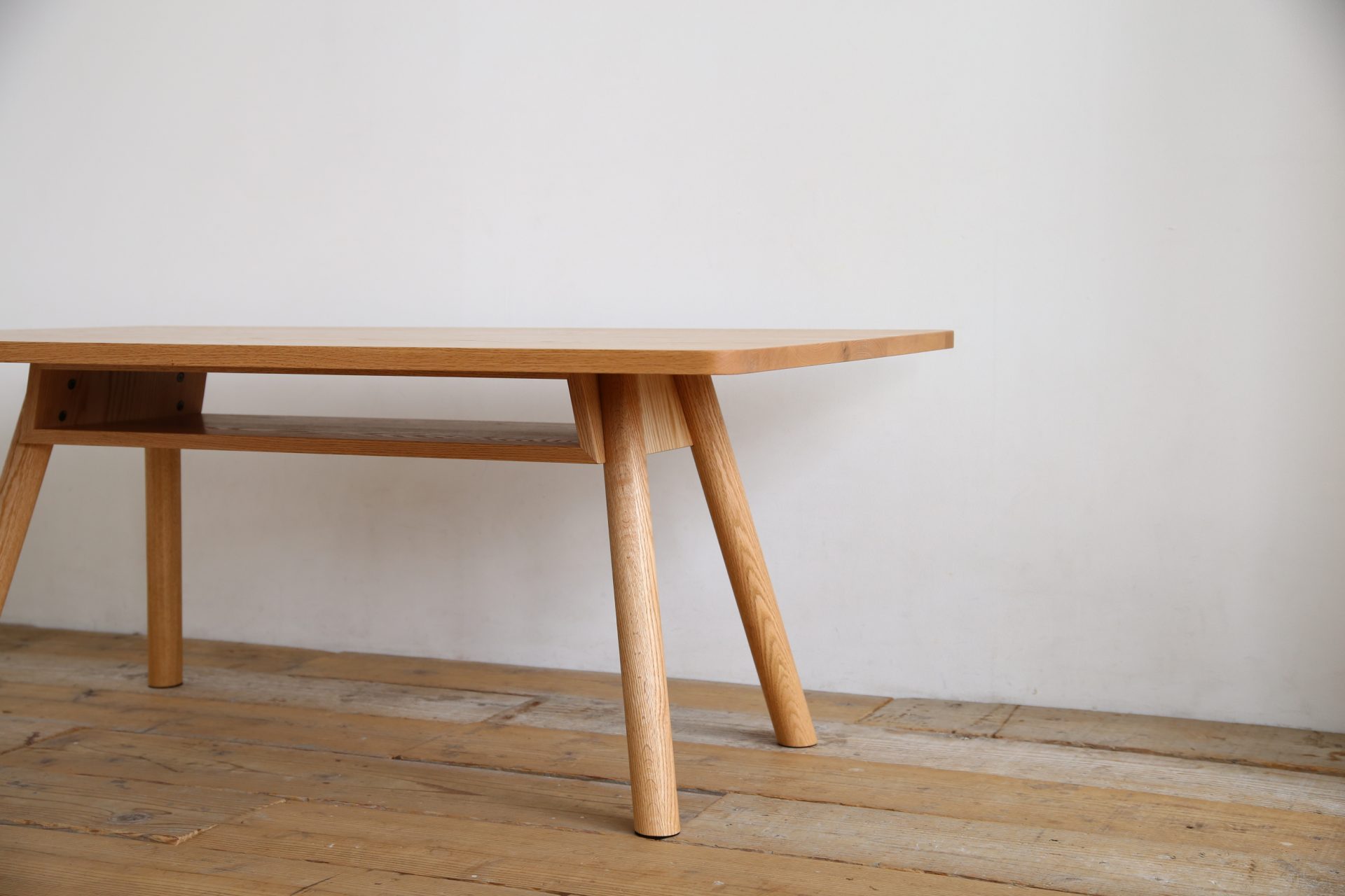 ヒラシマ家具のTIPO(ティーポ)LDテーブル