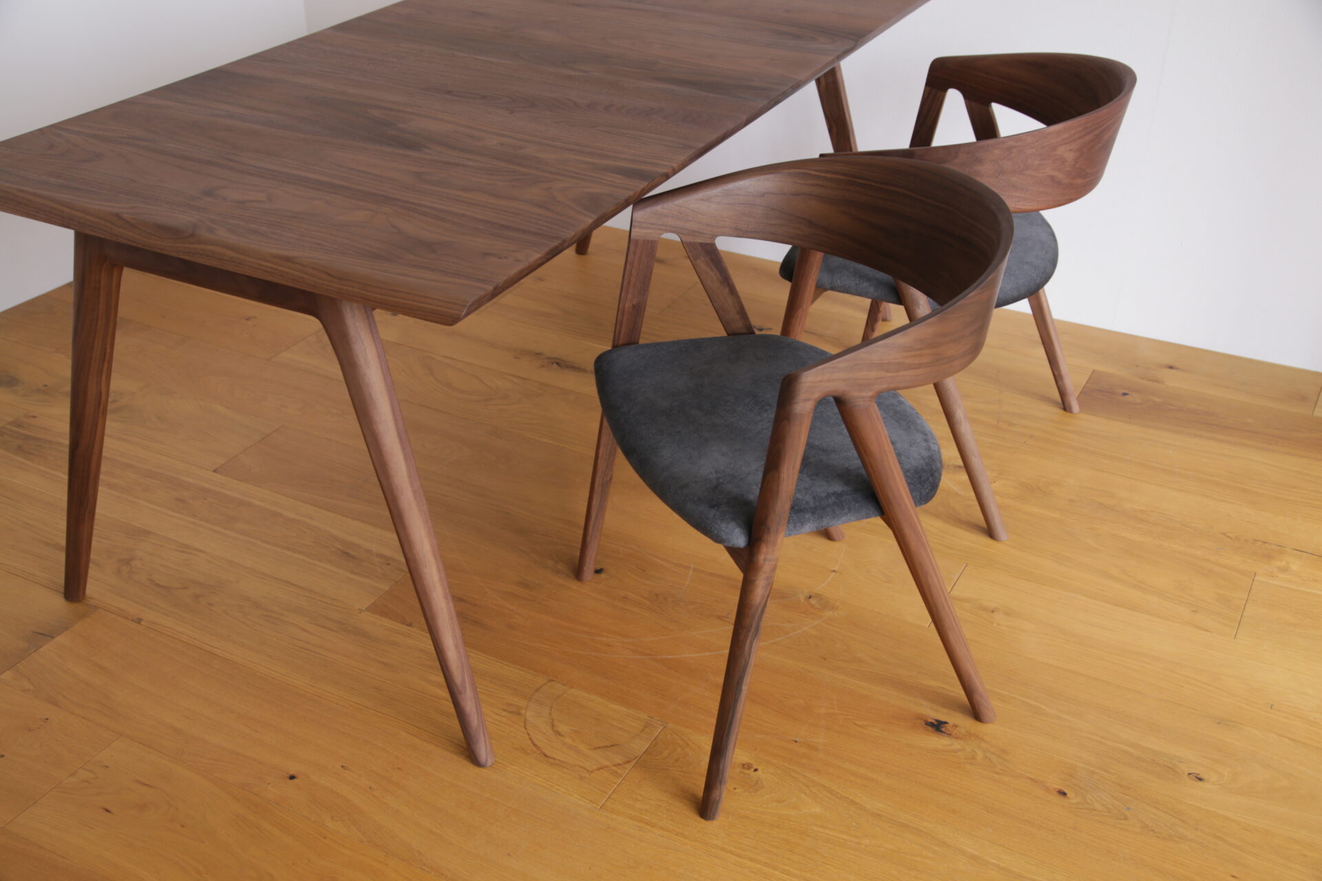 ダイニングテーブルのおすすめ10選 日本製の高品質な木製から 