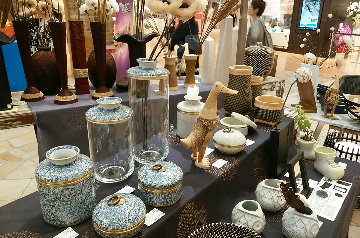 大阪マルキン家具 沿革 2017-4