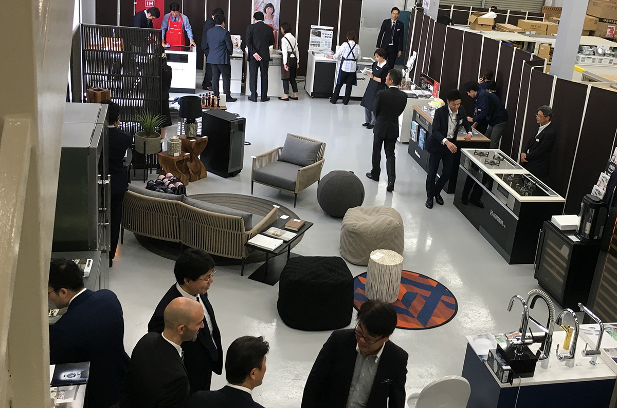 大阪マルキン家具 沿革 2019-5